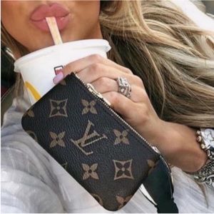 💎 LOUIS VUITTON Key Cles Pouch Monogram Canvas